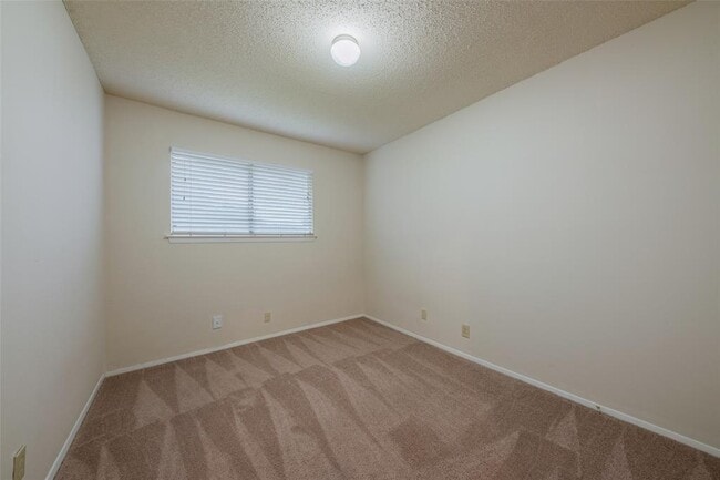 Building Photo - 2605 Brickford Cove