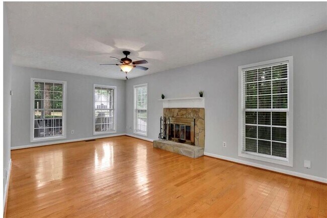 Building Photo - 4400 Autumn Glo Ct