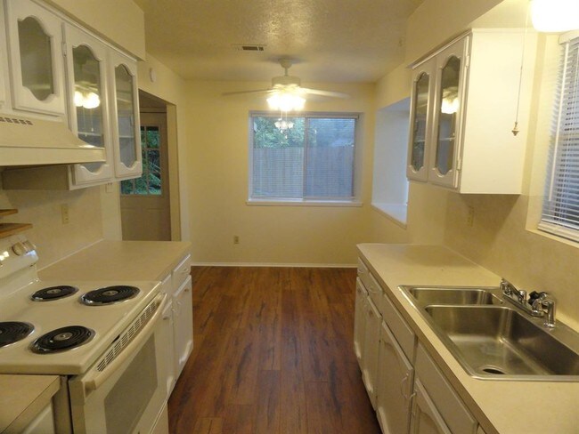 Building Photo - 16414 Paint Rock Rd
