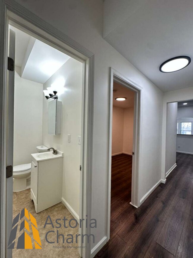 Building Photo - 3 Bedroom Plus Two Dens with Finished Basement on Harford Road