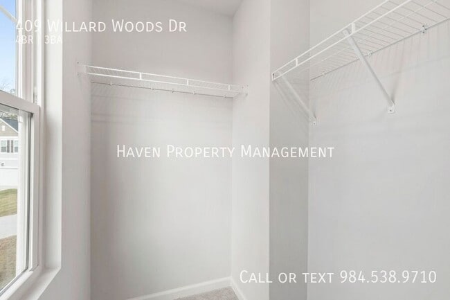 Building Photo - 409 Willard Wds Dr