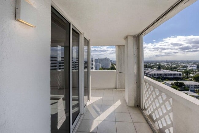 Building Photo - 1200 S Ocean Blvd