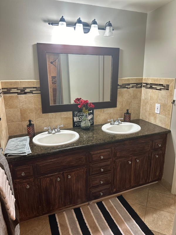 Building Photo - 6774 Sandylee Way