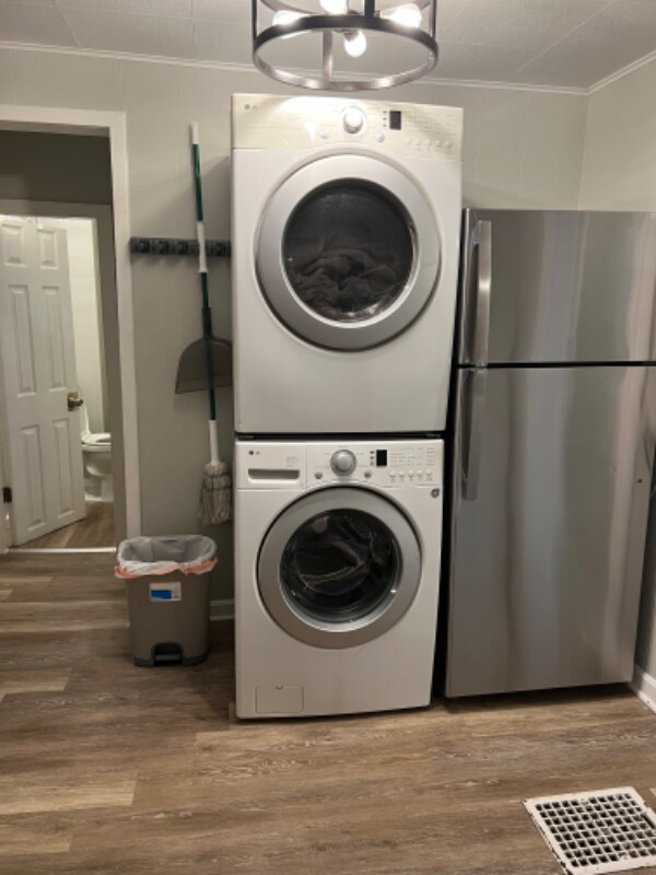 Building Photo - 3833 W 133rd St