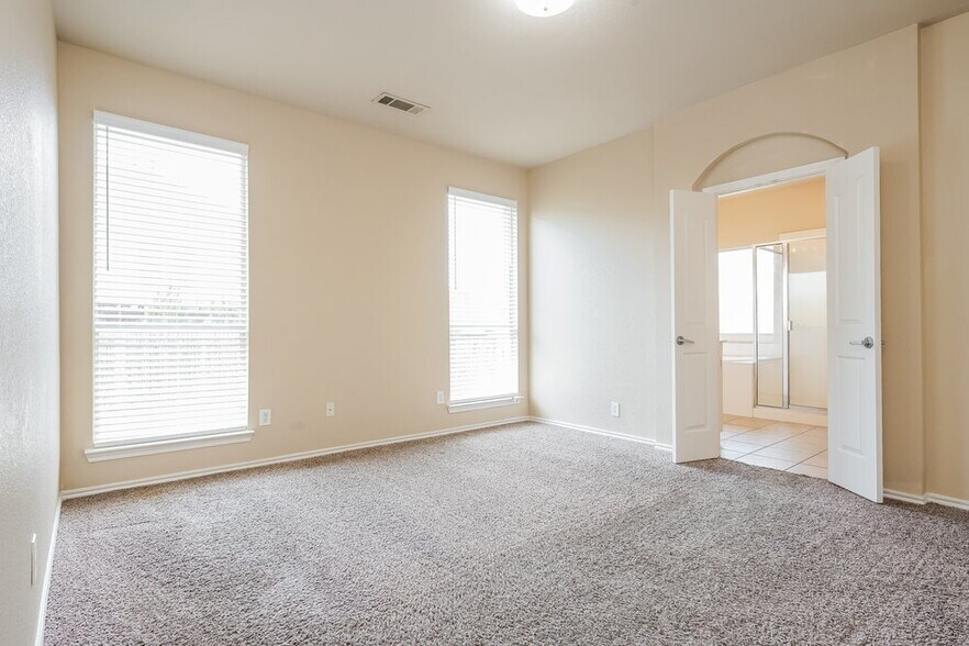 Building Photo - 12817 Dorset Dr