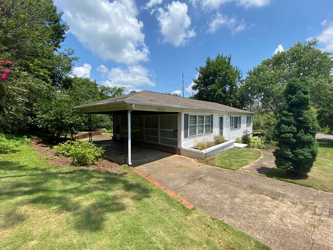 Building Photo - 5820 7th Ave S