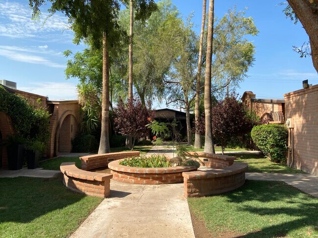 Building Photo - 3046 N 32nd St