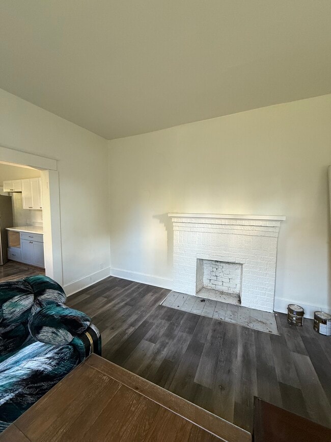 Building Photo - 1608 Columbia St