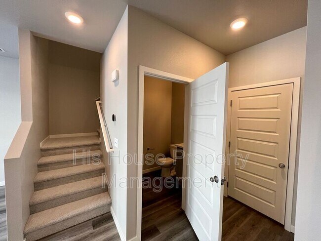 Building Photo - 1353 Reynolds St