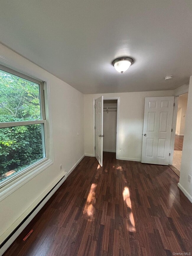 Building Photo - 141 Huguenot Dr