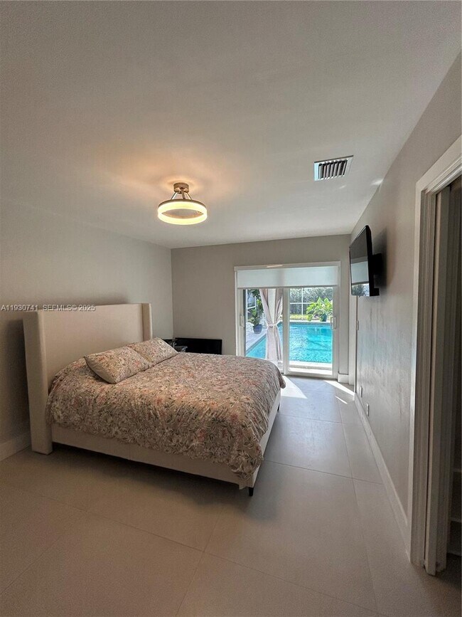 Building Photo - 7180 SW 11th St