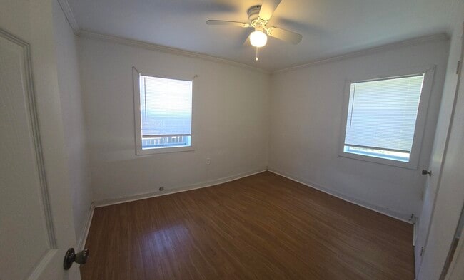 Building Photo - 551 E Miracle Strip Pkwy