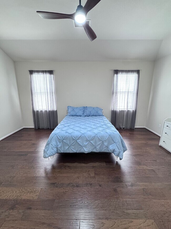 Building Photo - 2820 Pranzo Ln