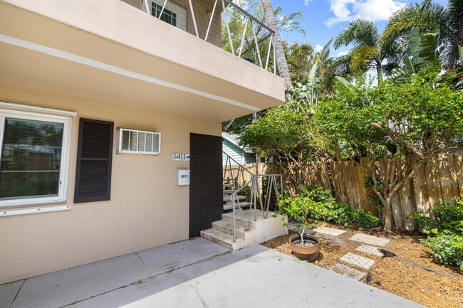 Building Photo - 5409 N Flagler Dr