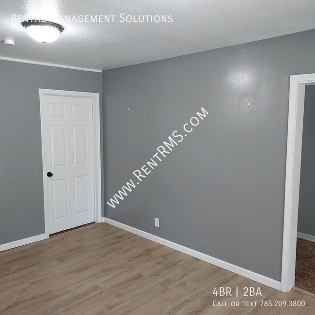 Building Photo - 5524 SW 13th St