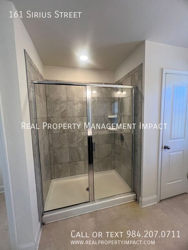 Building Photo - 161 Sirius St