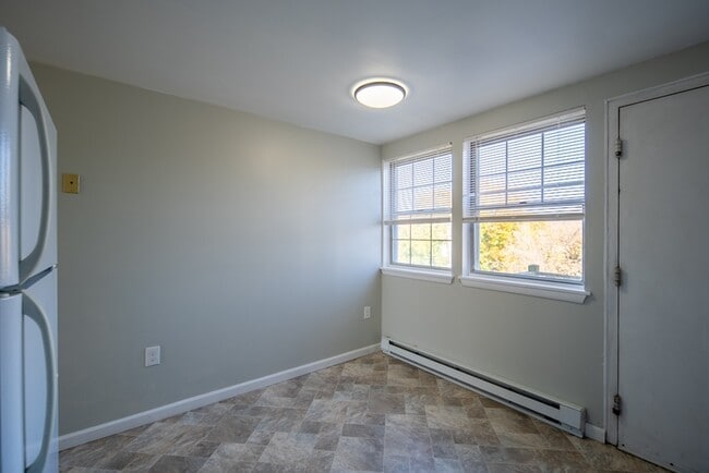 Building Photo - 50-62 East Street - 1C