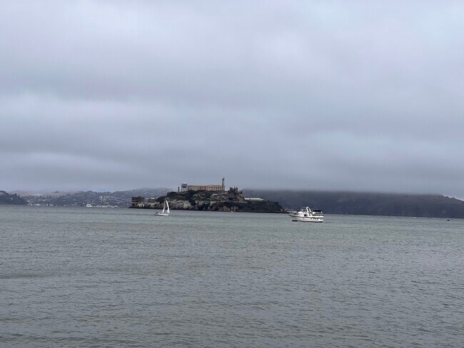 Building Photo - 445 Chestnut St