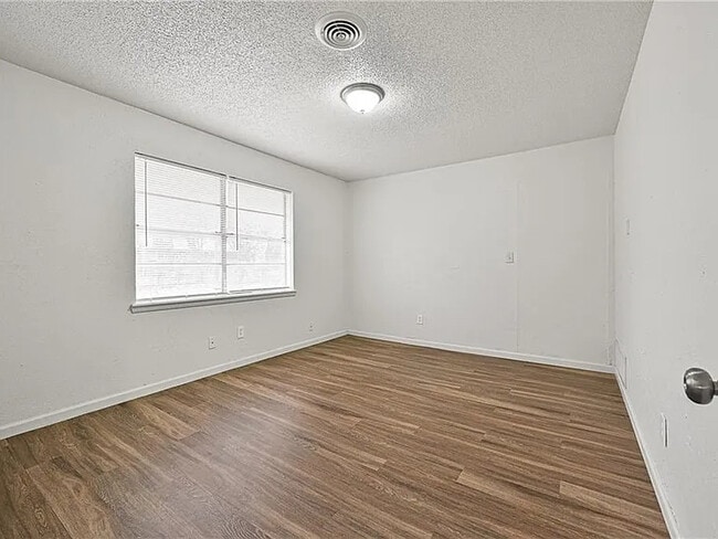 Building Photo - 813 S Scott St