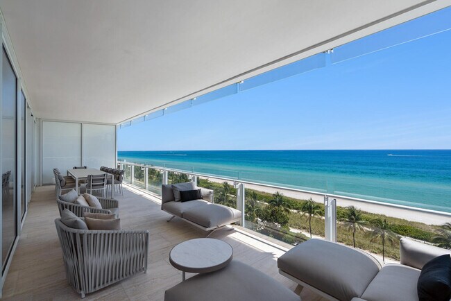 Building Photo - 9001 Collins Ave