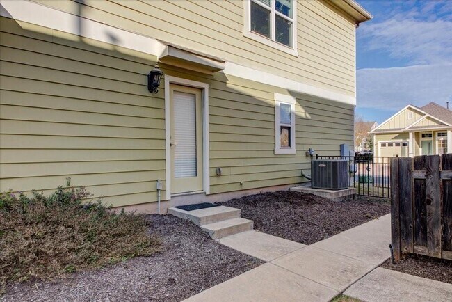 Building Photo - 12212 Tawny Farms Rd