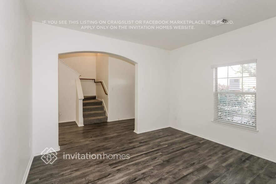 Building Photo - 21402 Mission Falls Dr