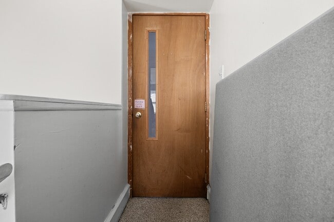 Building Photo - 688 N Broad St