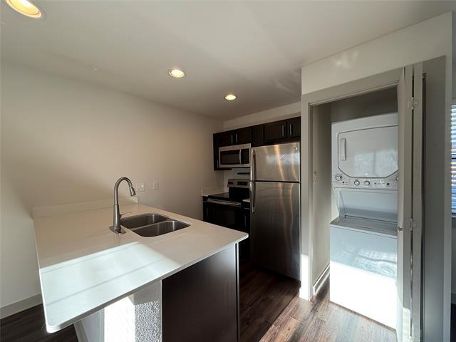 Building Photo - 2106 Bennett Ave