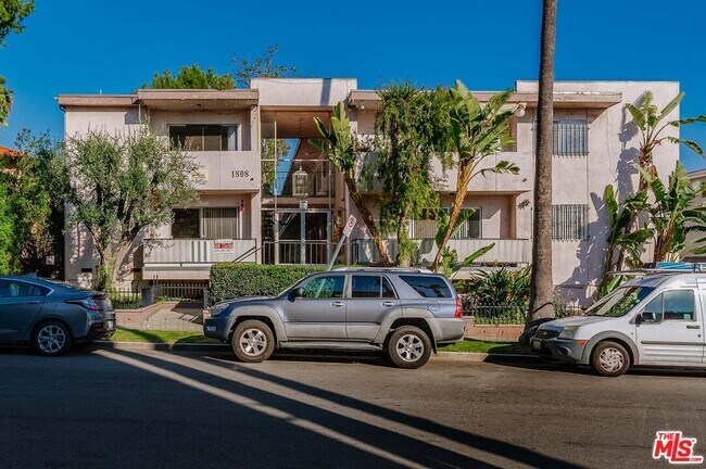 Building Photo - 1808 N Harvard Blvd