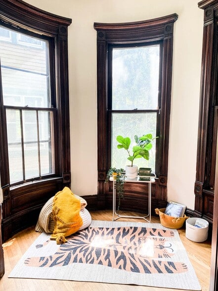 Building Photo - 2419 1st Ave S