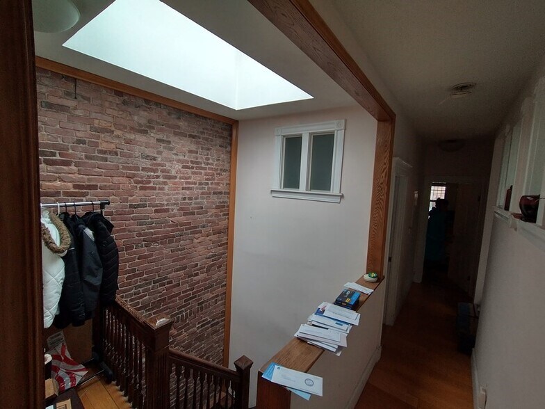 Building Photo - 24 S Huntington Ave