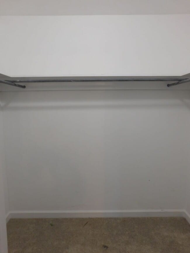 Building Photo - 105 Little Rossie Rd