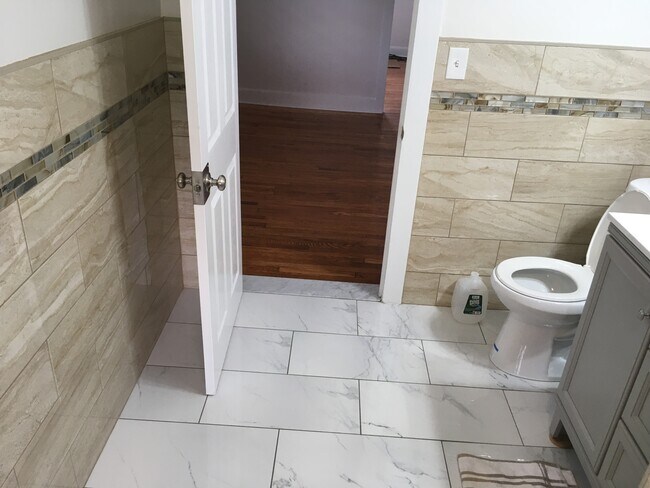 Building Photo - 99 Grand Ave