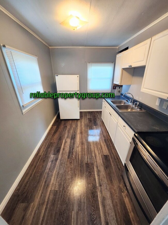 Building Photo - New Listing in Fort Wayne