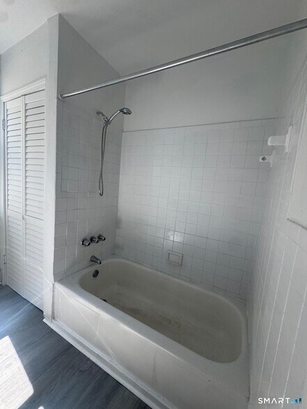 Building Photo - 265 6th St