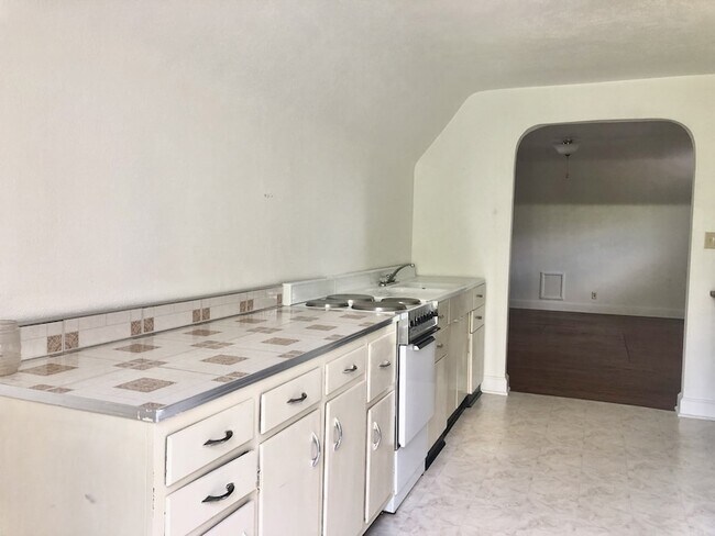 Building Photo - 207 7th Ave