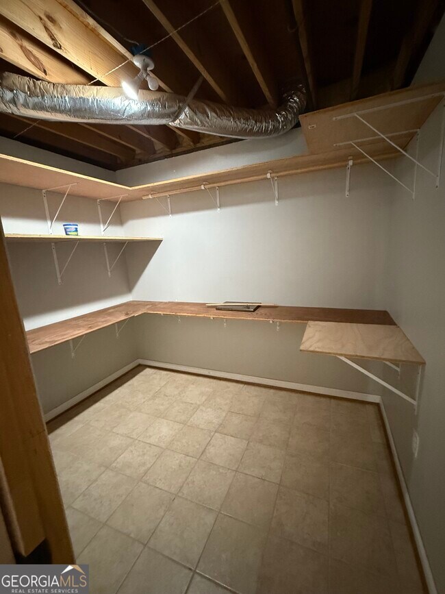 Building Photo - 455 Waterway Dr SW