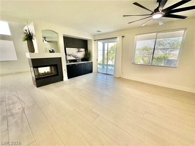 Building Photo - 10637 Turquoise Valley Dr