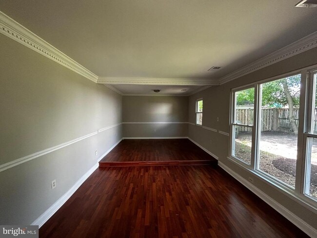 Building Photo - 1700 Sadlers Wells Dr