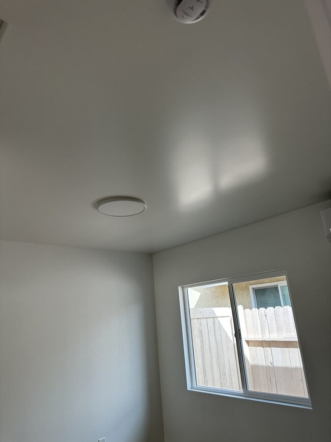 Building Photo - 14601 Lofty St