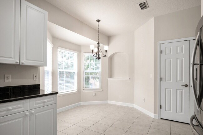 Building Photo - Beautiful Palencia Condo Available for Rent