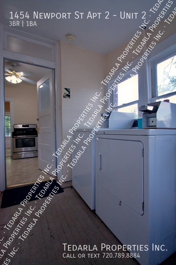 Building Photo - 1454 Newport St