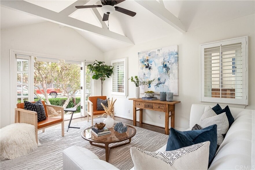 Building Photo - 509 Goldenrod Ave