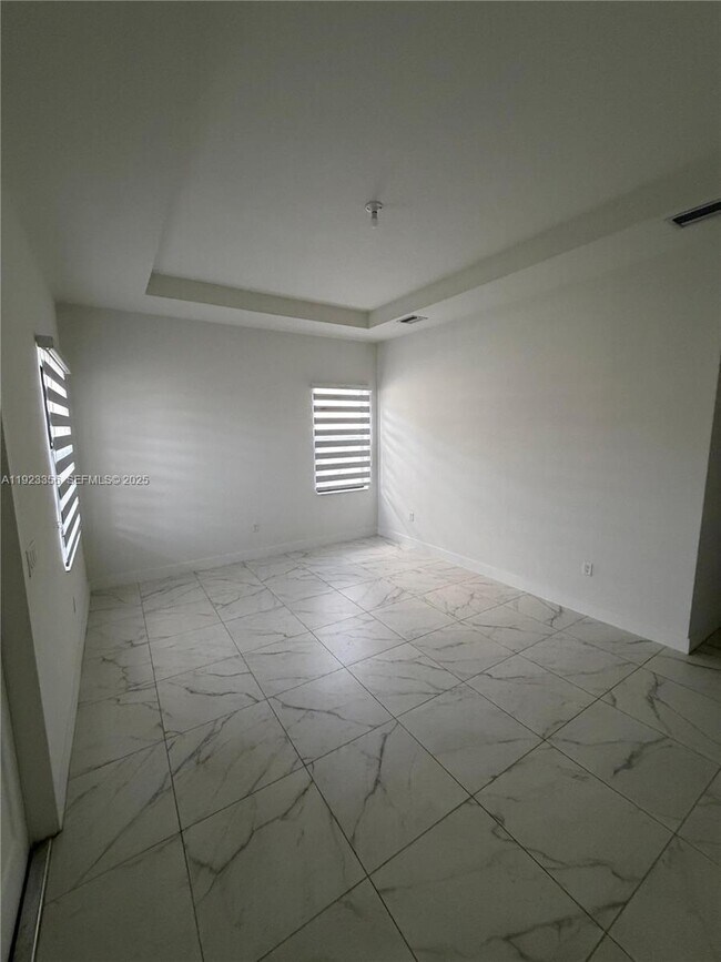 Building Photo - 4321 SW 173rd Ave