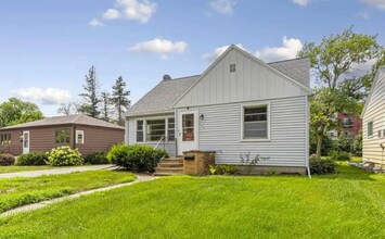 Building Photo - Beautiful 2 Bedroom Single Family Home for Rent