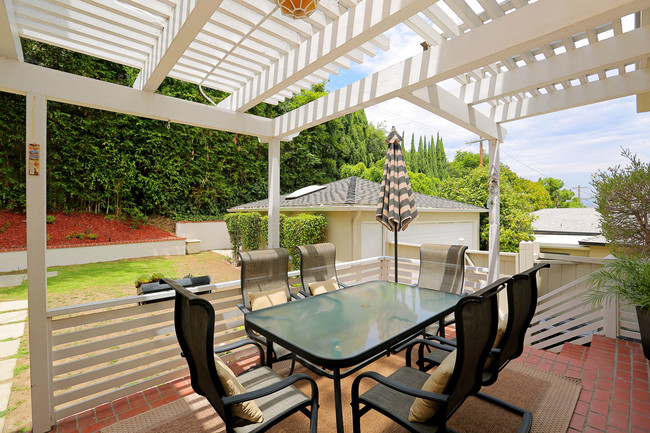 Patio - 12117 Stanwood Dr