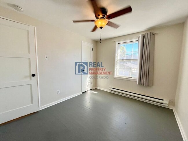 Building Photo - 2858 Jasmine St