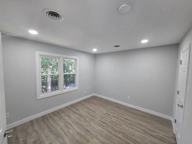Building Photo - FULLY REMODELED 3 BR HOUSE IN PRINCE GEORG...