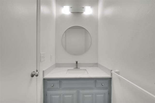 Building Photo - 2718 Laurel Oaks Dr