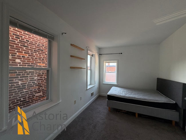 Building Photo - Backyard Fire Pit, Rooftop Terrace, and Mo...